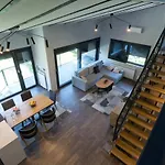 Modern House In Σπίτι διακοπών