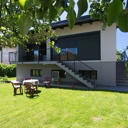 Semesterbostad Modern House In *