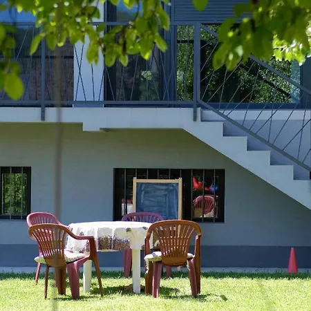 Modern House In Semesterbostad